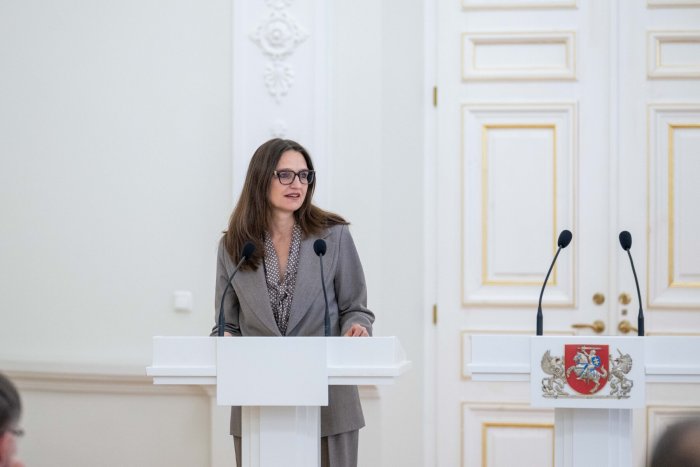 Teismo pirmininkė pasveikino naujai prisiekusius teisėjus