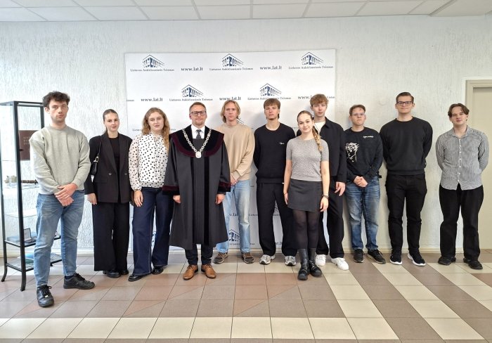 Vilniaus universiteto Teisės fakulteto studentai lankėsi Lietuvos Aukščiausiajame Teisme